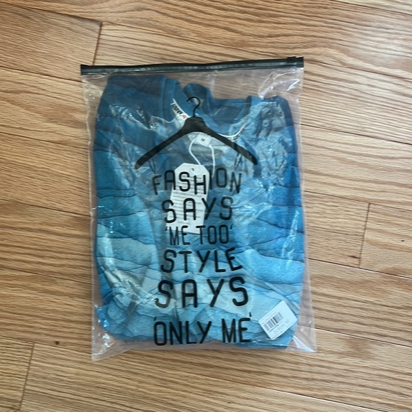 Blue long sleeved shirt - Picture 5 of 7